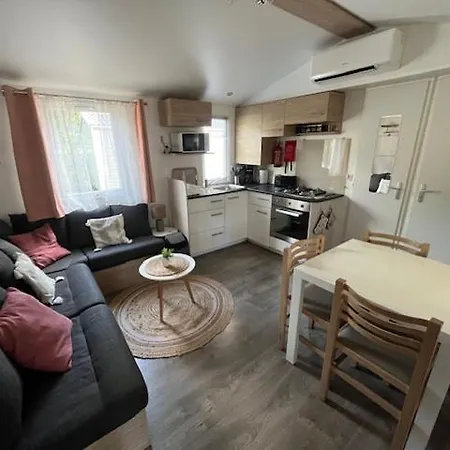 Campsite Mobilhome Dans Siblu Les Viviers *